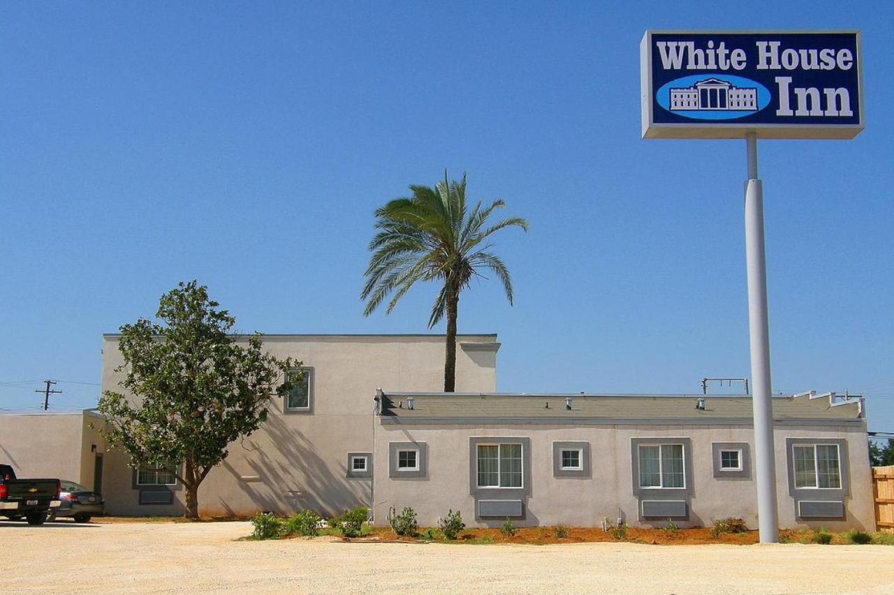 Hotel Dilley Grand Esterno foto