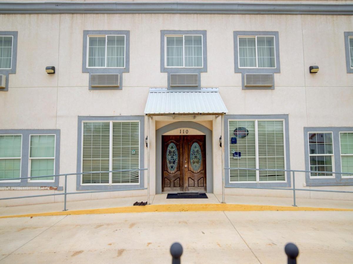 Hotel Dilley Grand Esterno foto