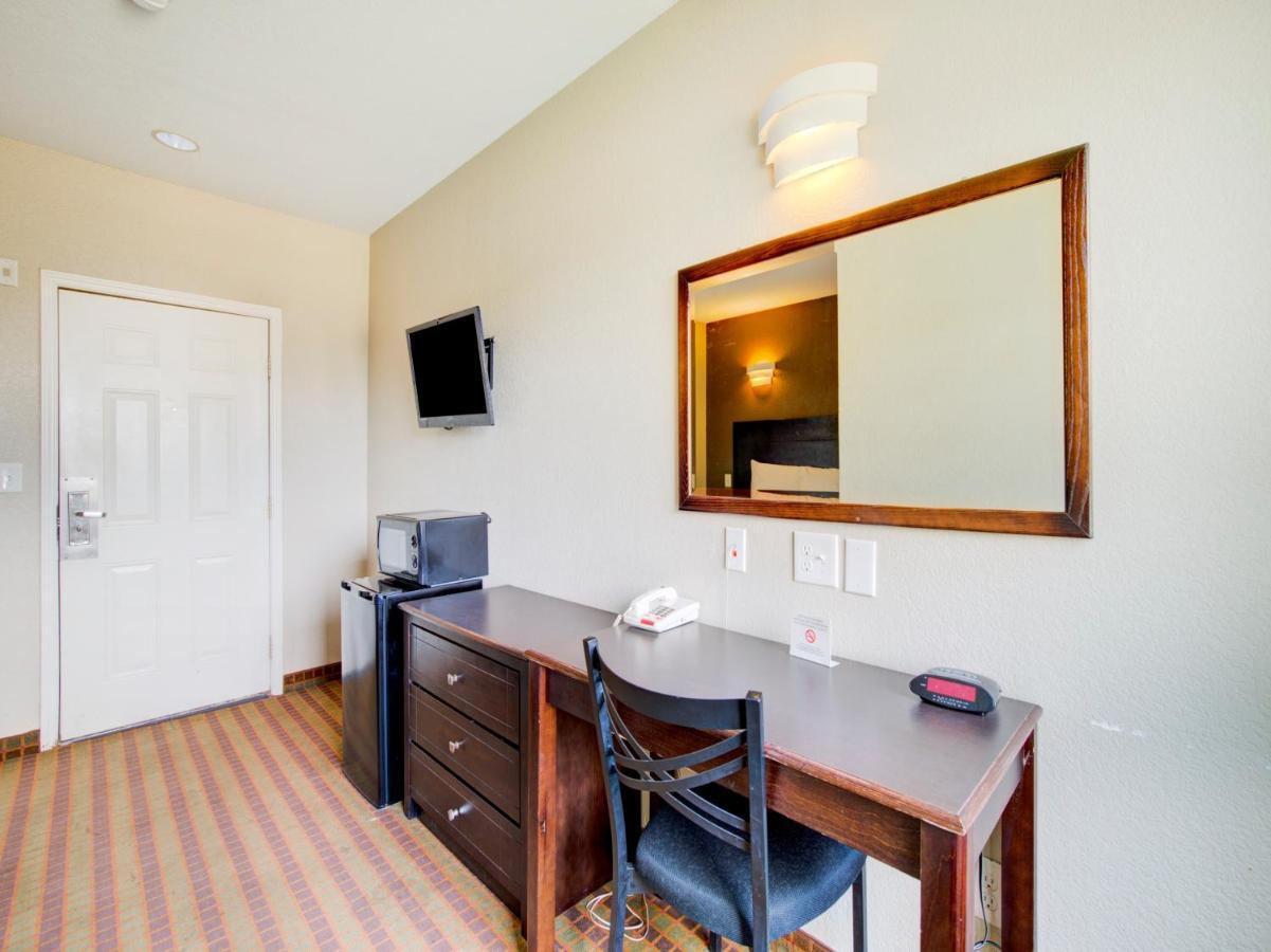 Hotel Dilley Grand Esterno foto