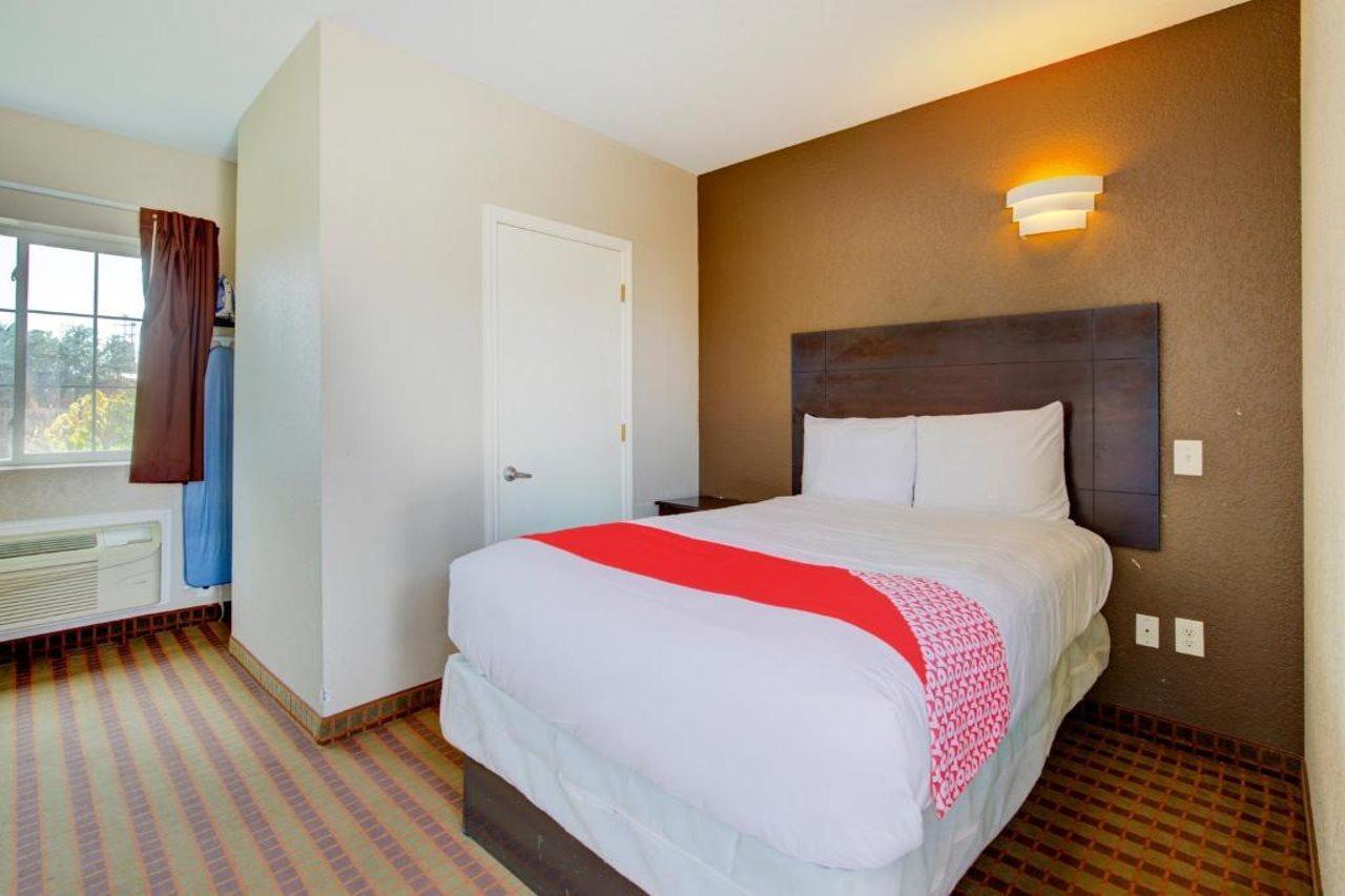Hotel Dilley Grand Esterno foto