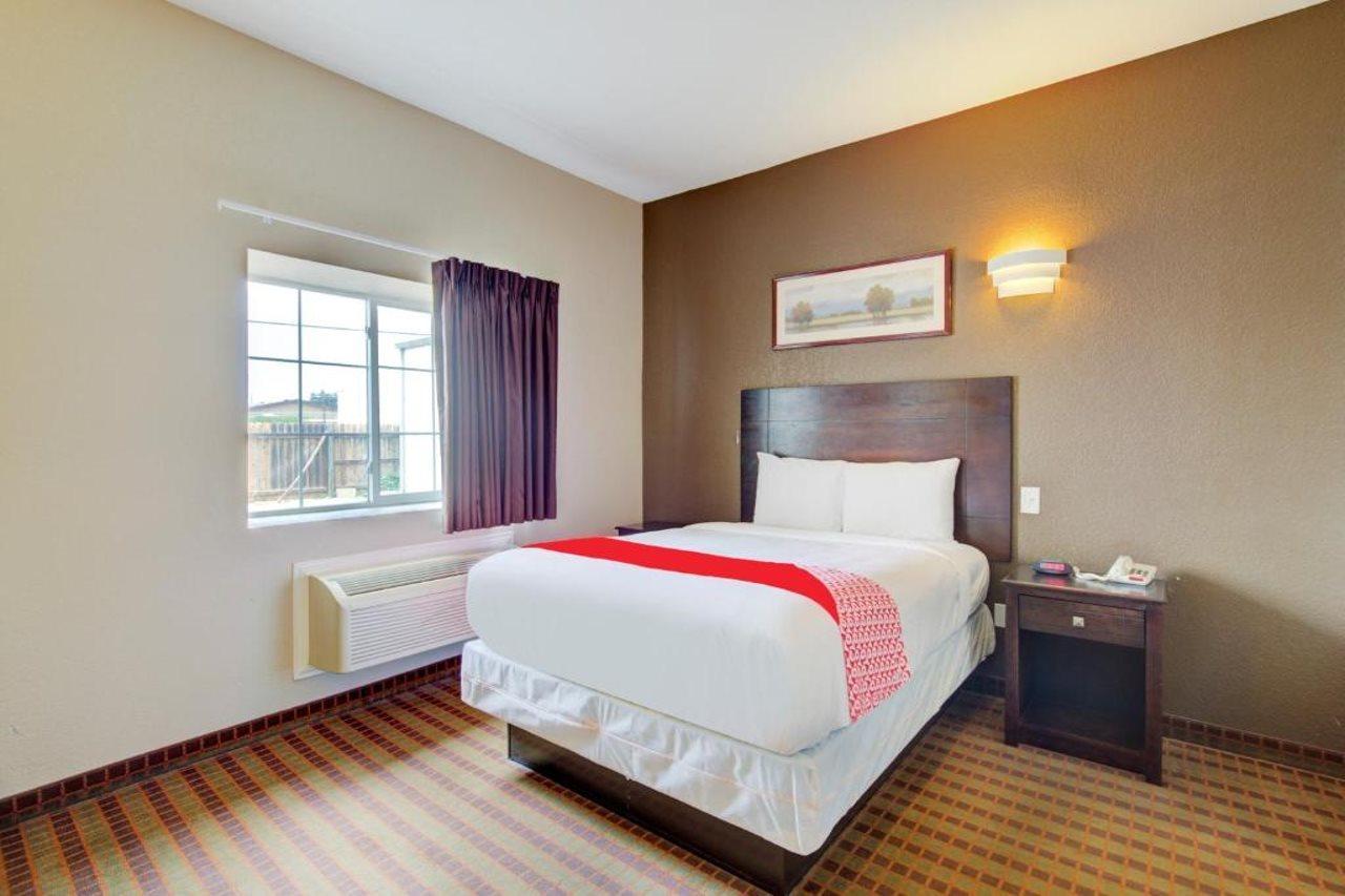 Hotel Dilley Grand Esterno foto