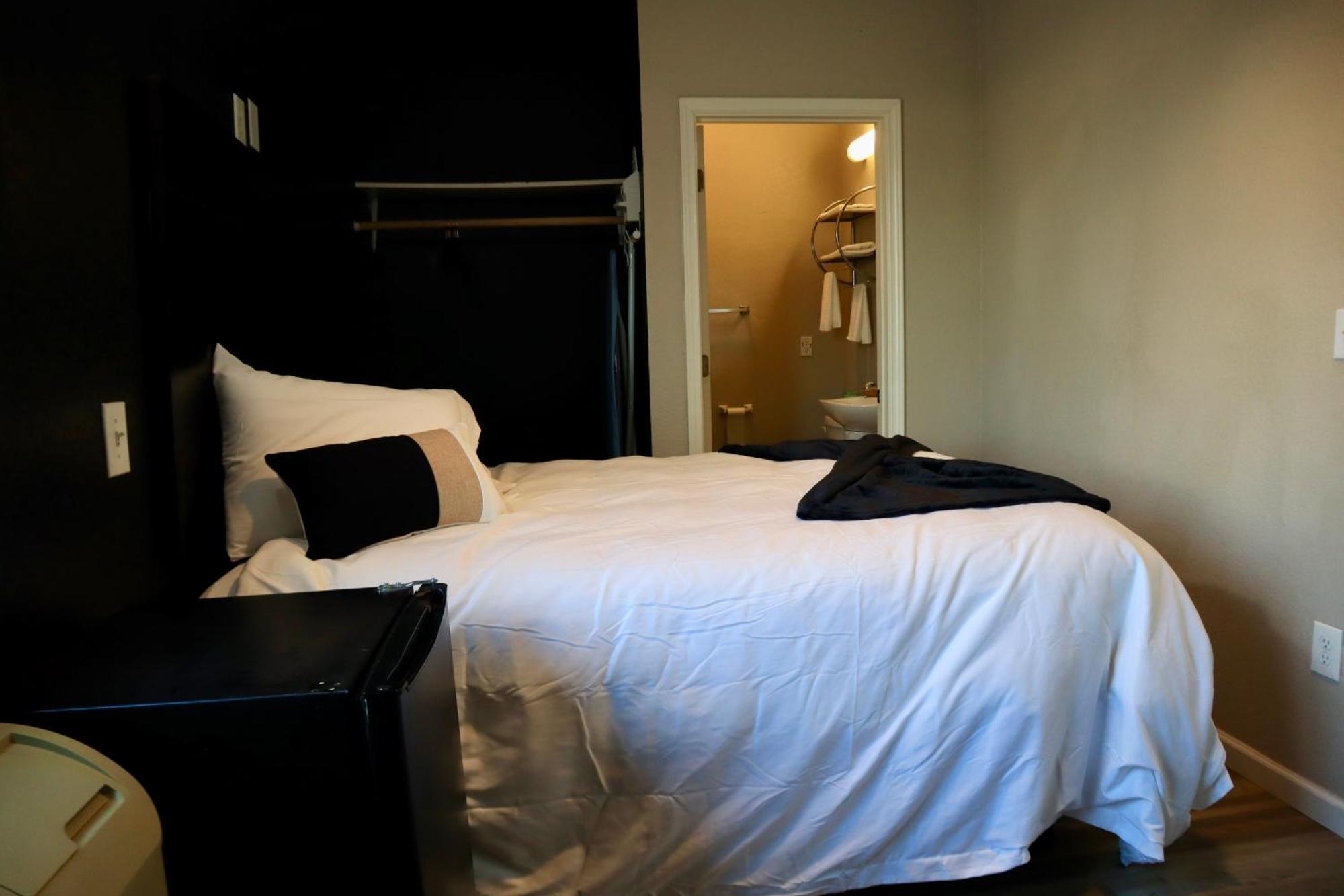 Hotel Dilley Grand Camera foto