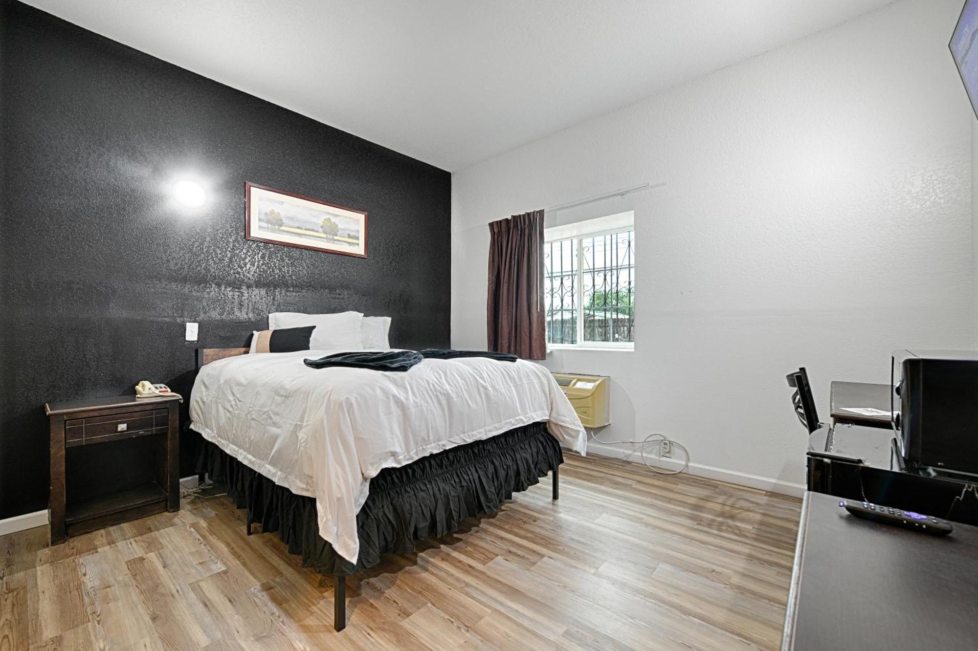 Hotel Dilley Grand Esterno foto