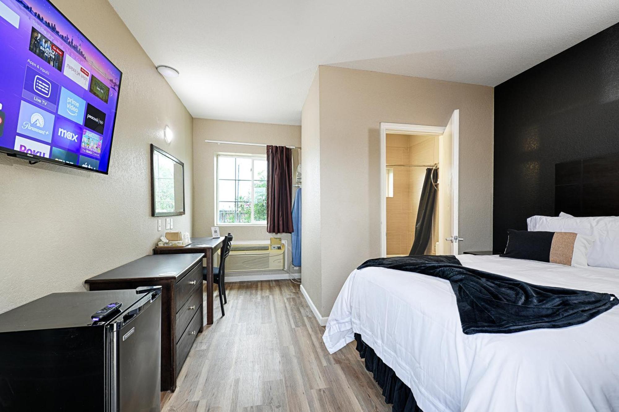 Hotel Dilley Grand Esterno foto